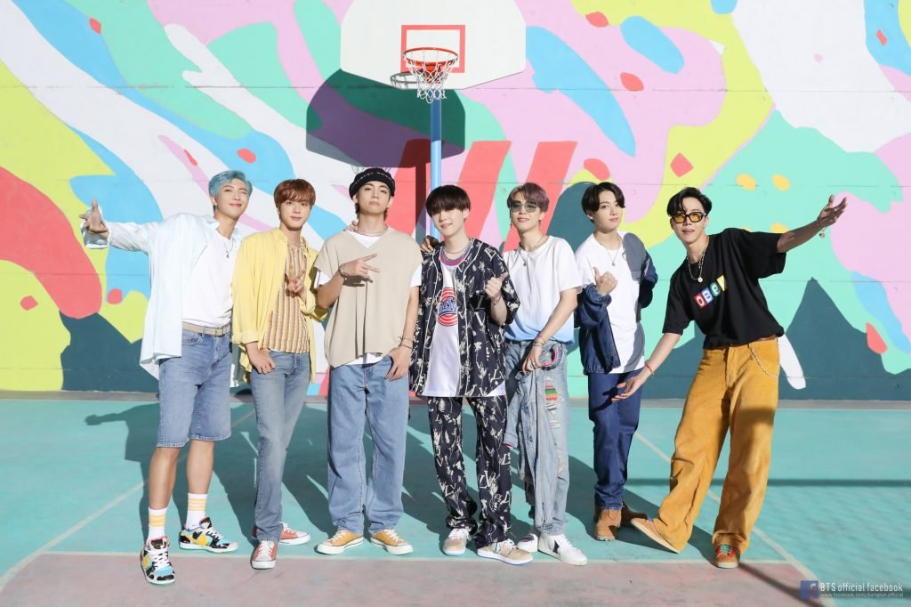 BTS Melanggar Billboard 100 Bagi Musik Pop